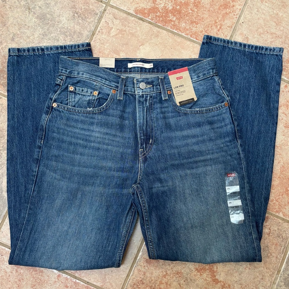 π¦ Levi's Distressed Straight Leg Jeans - Low Pro π¦ - Picture 3 of 14